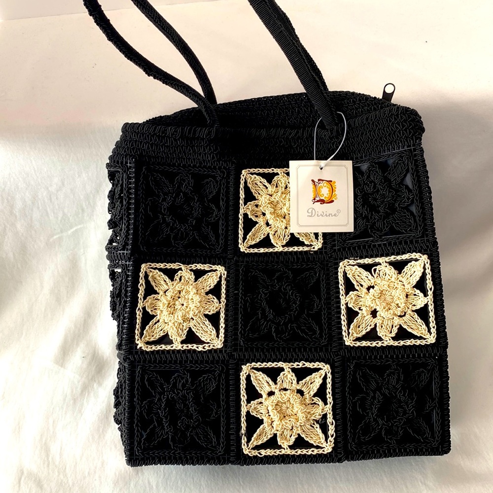 Crochet handbag